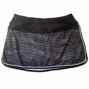 Athleta Skort Womens 6 Ramp It Up Running Black Gray Heatwave‎ Stripe Zip Pocket